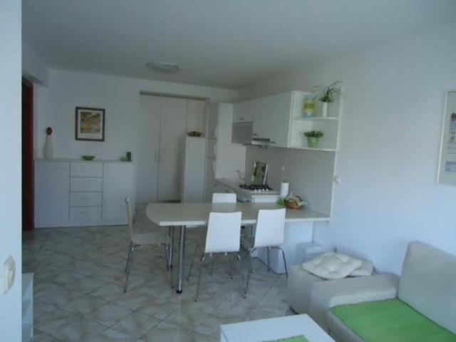 Jersani Appartement Murter Buitenkant foto